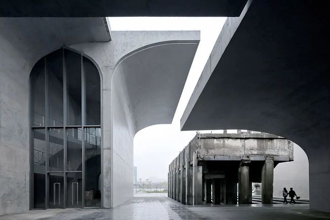 下载 (2).jpg